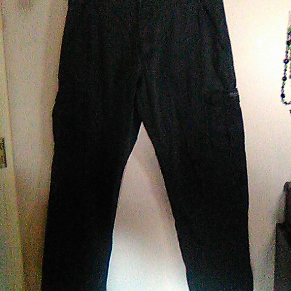Wrangler cargo pants (34x30)